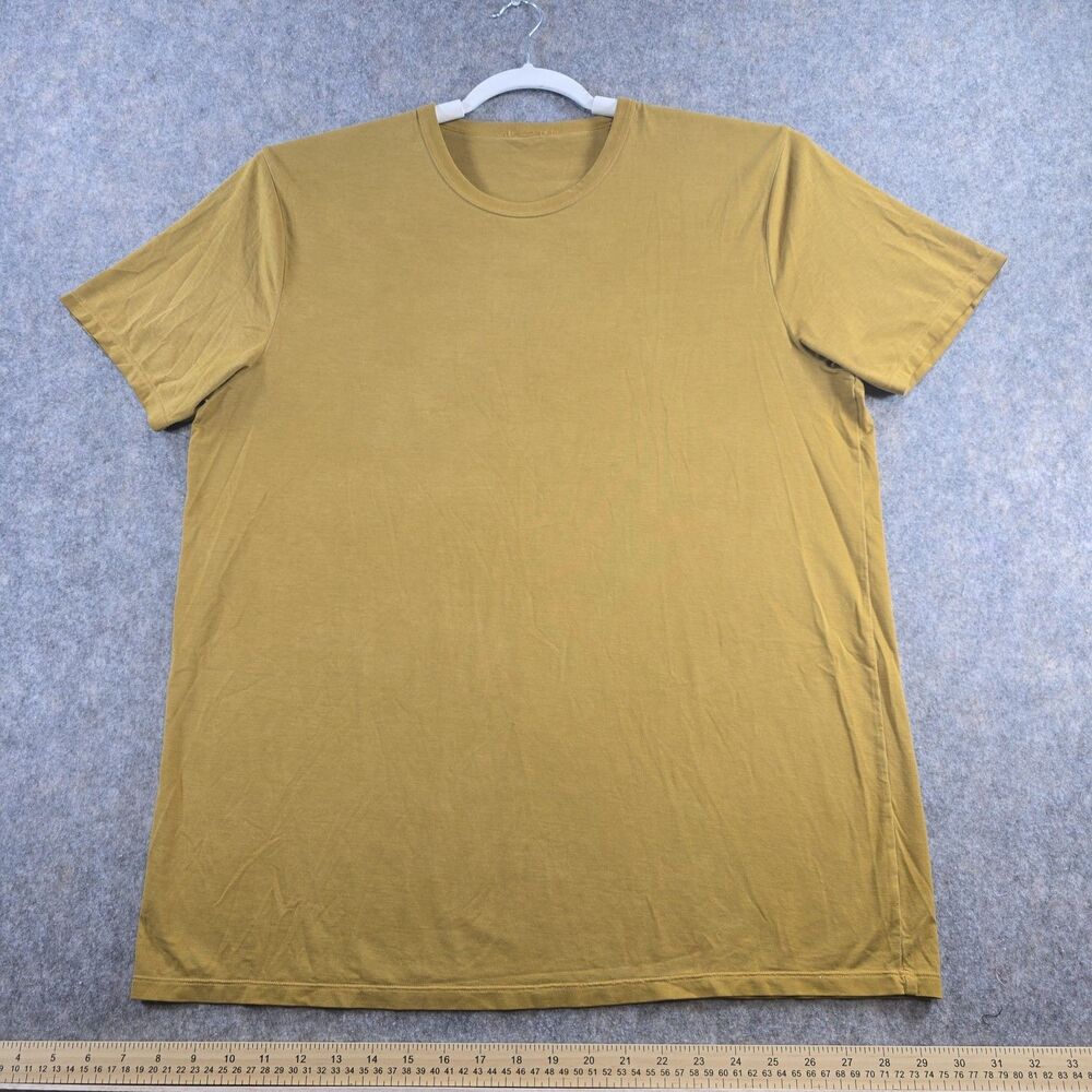 Lululemon Men's Fundamental  Short Sleeve T-shirt Size 2XL Gold Spice Crew Neck